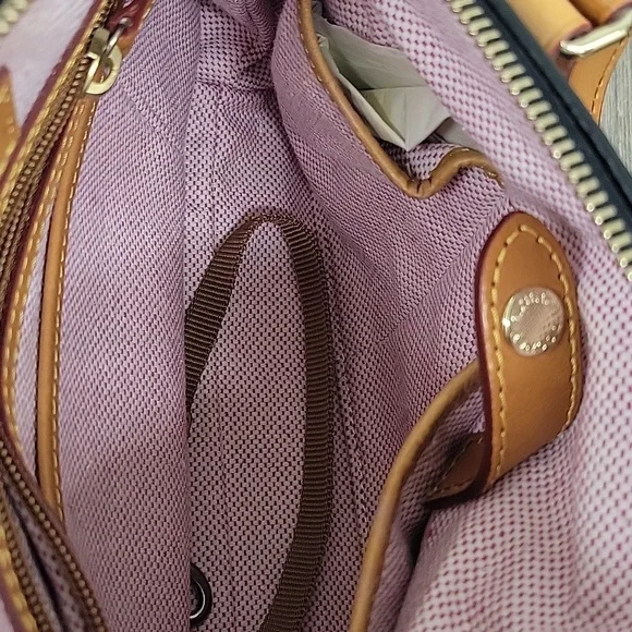 NWT Dooney&Bourke Dillen Satchel/Crossbody Bag - Picture 7 of 9